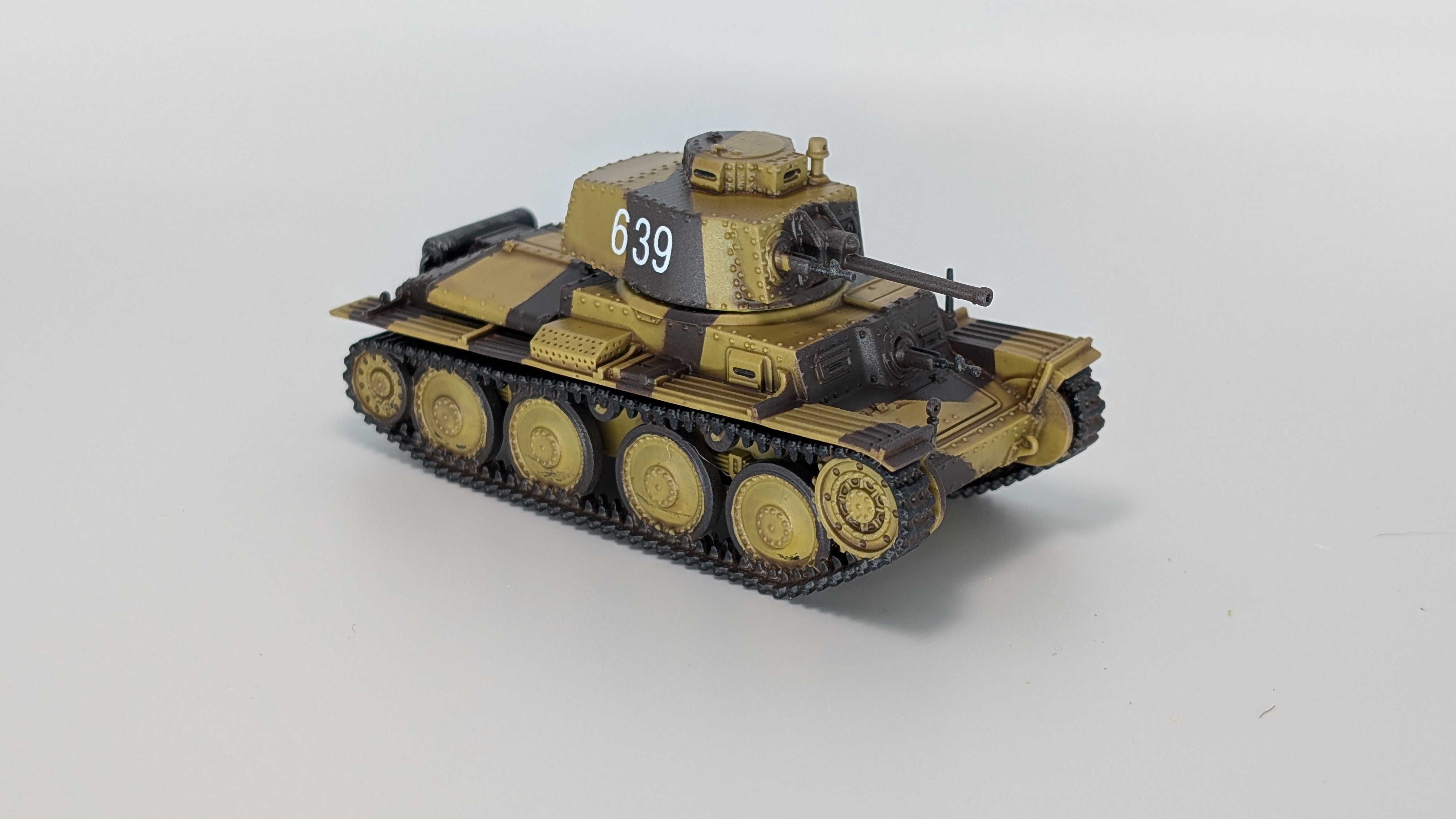 Panzer 38(t) Ausf.A + 3 Tankmen (Germany, WW2)